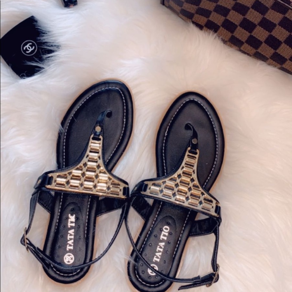 Black and gold sandals size 6.5
